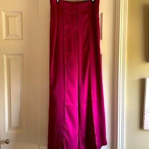 Express NWT wide leg high rise berry colored pants